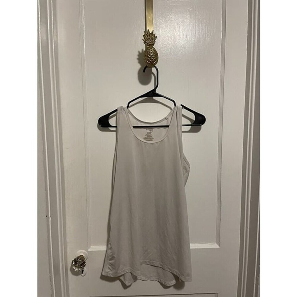 Danskin Now Women's Size Large Semi-Fitted White Tanktop